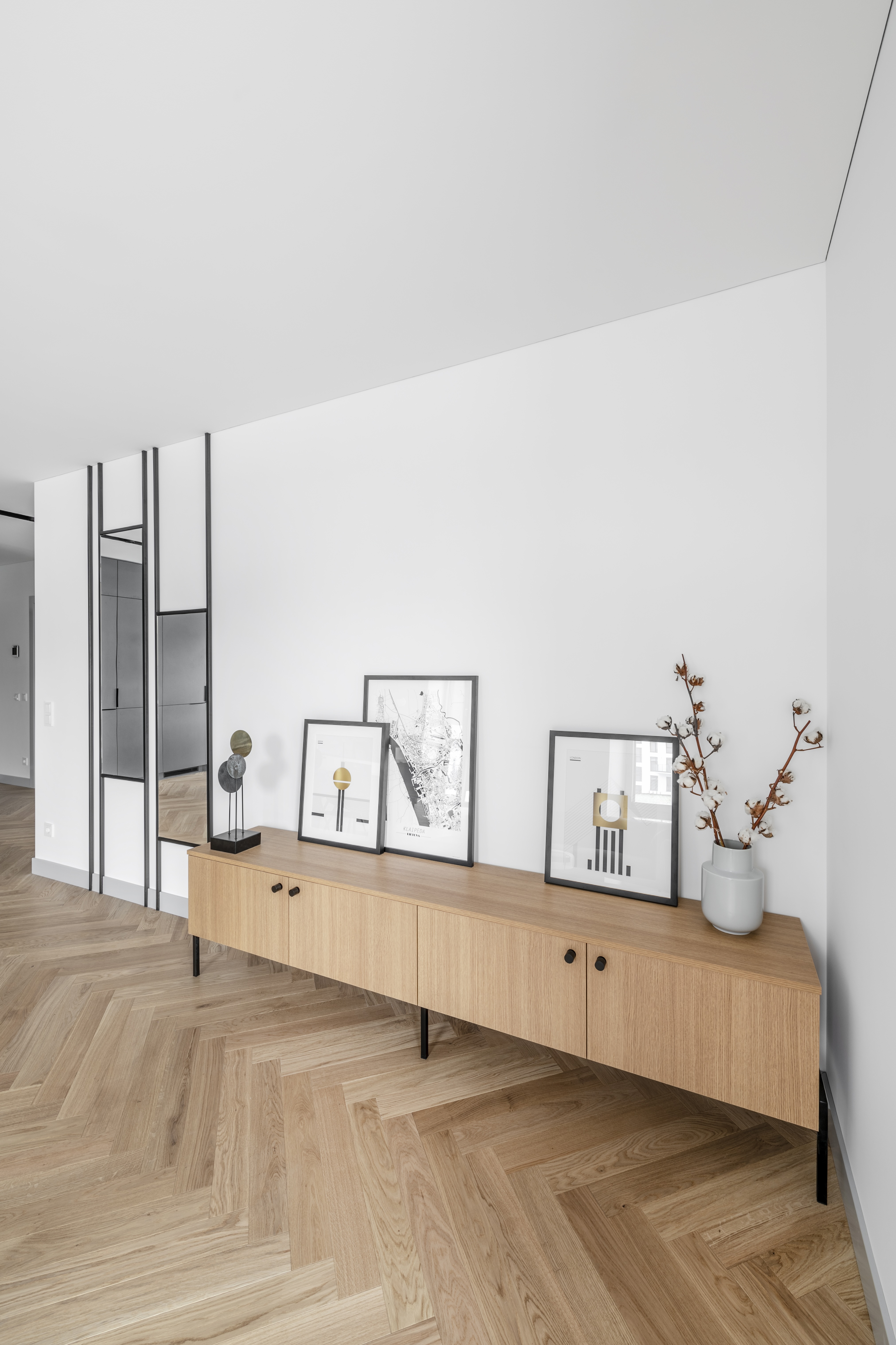 Parketti tammi kalanruoto Basica UV lacquer Cream