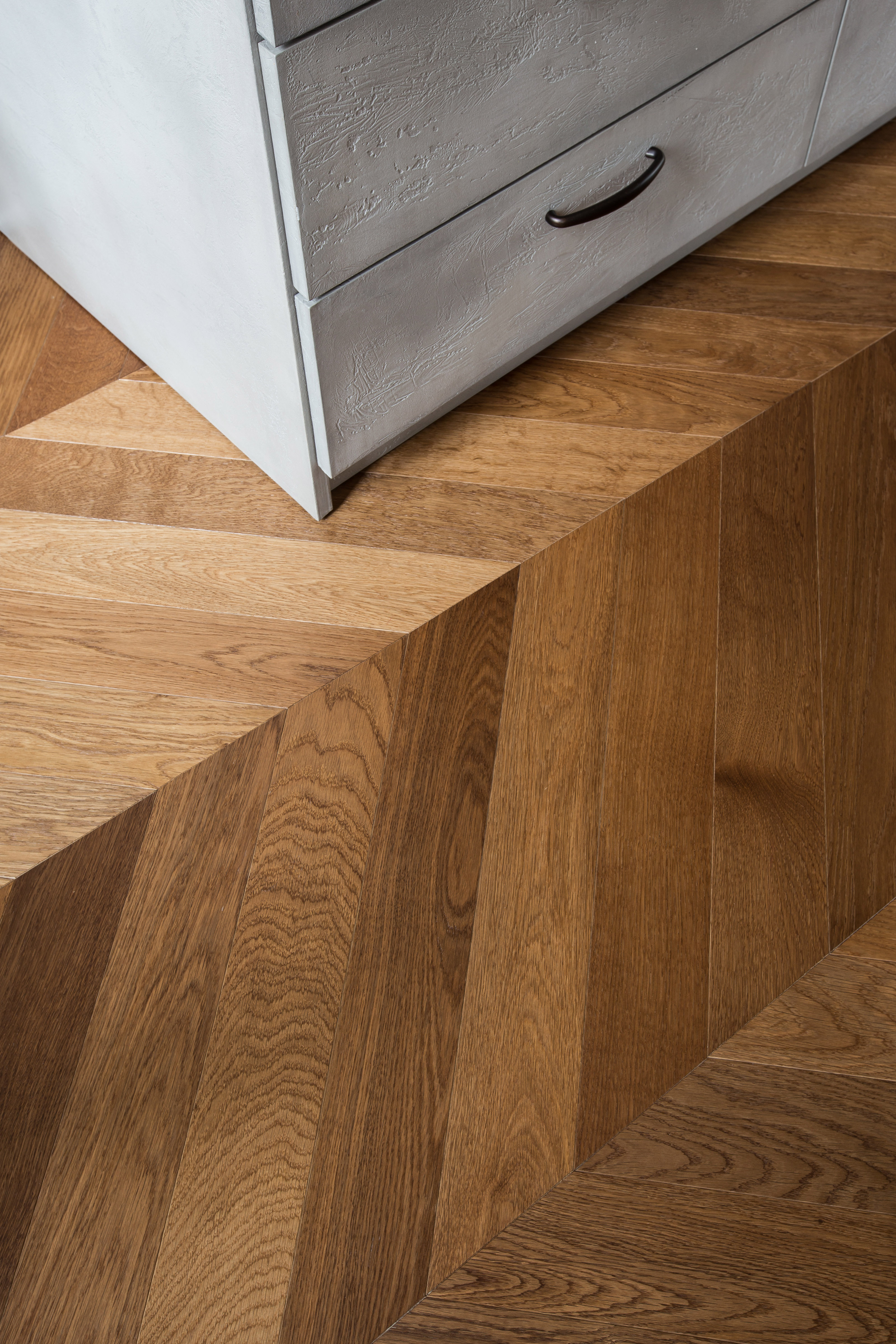 Parketti tammi chevron Basica UV lacquer Brownie