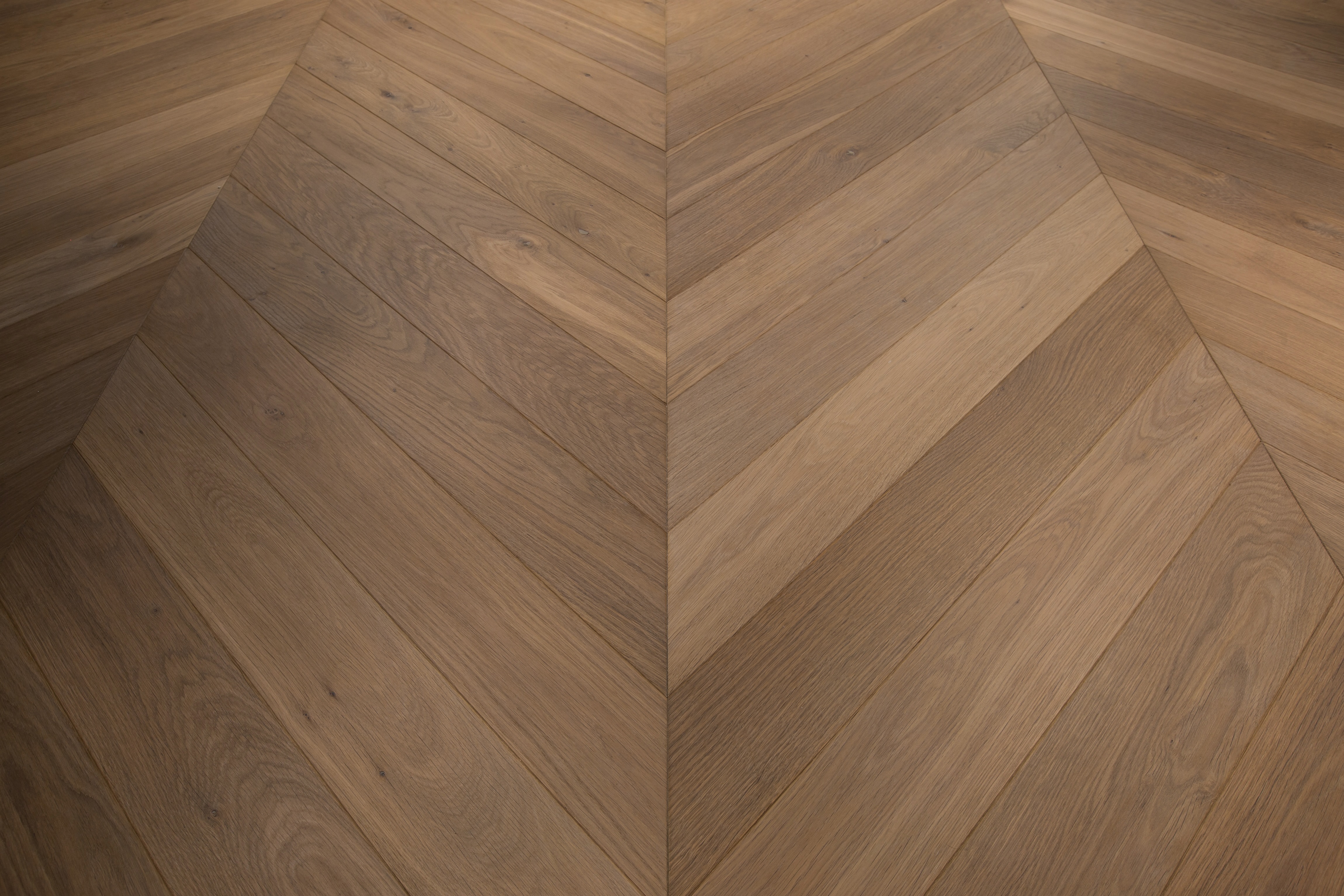 Parketti tammi chevron Moderno UV oil Comfort