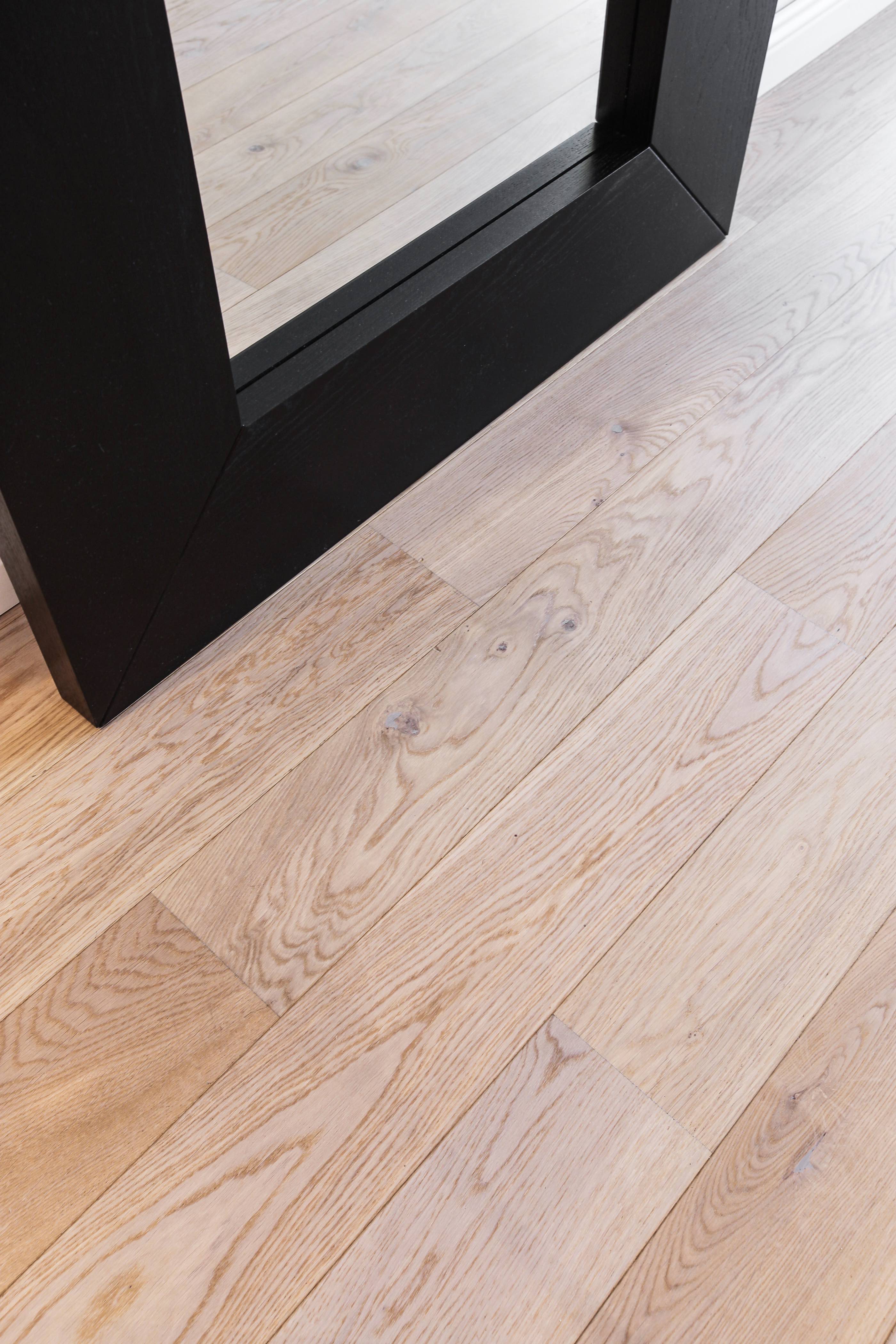 Parketti tammi lankku Basica UV lacquer Latte